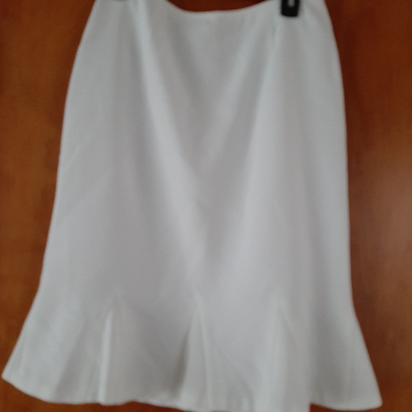 Dress Suit - Picture 3 of 4